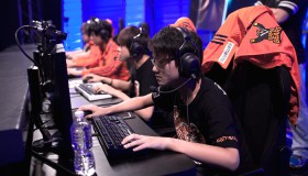 HOPE项目：从教育资源城乡差距到青少年心理健康的AI辅助咨询系统与社会心理健康倡议